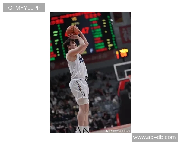 浓眉今日参加球队投篮训练并进行个人训练展现积极备战状态